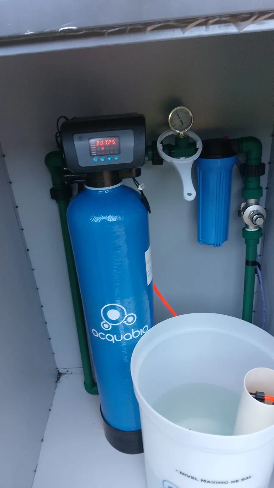Instalación de ablandador en lavadero